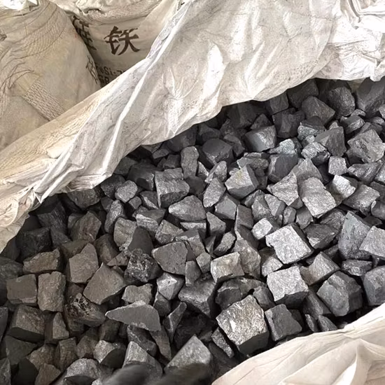 Oferta de carga del horno de Huanjiang Gran suministro de alta calidad Buen precio Ferro silicio de China 72% 75% utilizado en fabricación de acero y fundición